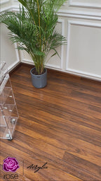 عربة متوسطة الحجم مع صينية
